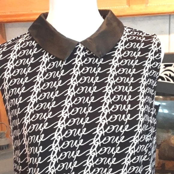 The Limited."Love" printed blouse. NWOT - Picture 3 of 4